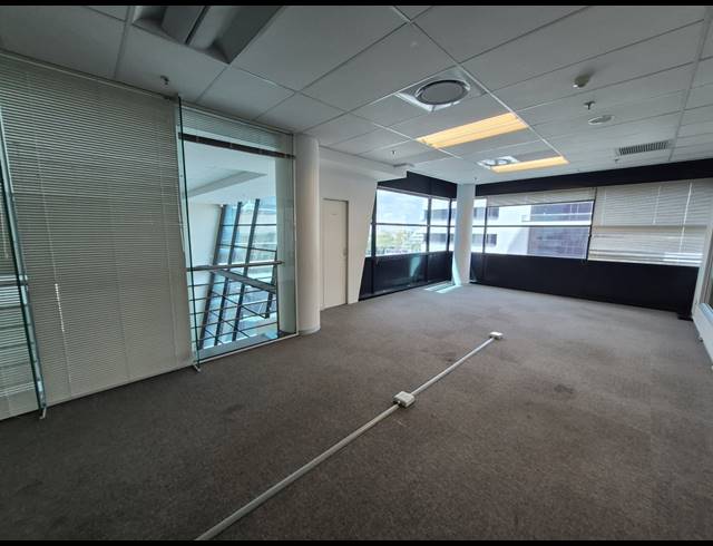 110M² OFFICE TO LET IN SANDTON CENTRAL